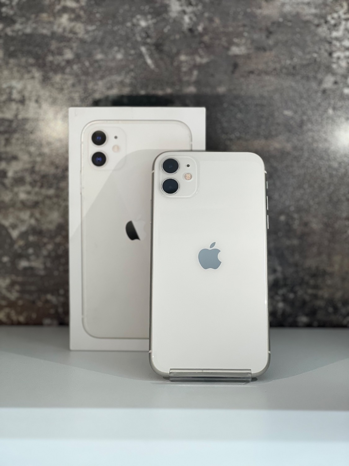 گوشی موبایل اپل مدل iPhone 11 CH/A کتیو دو سیم کارت ظرفیت 128 گیگابایت رم 4 گیگابایت کارکرده